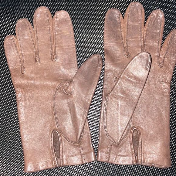 Leather gloves- GUC - Picture 1 of 3